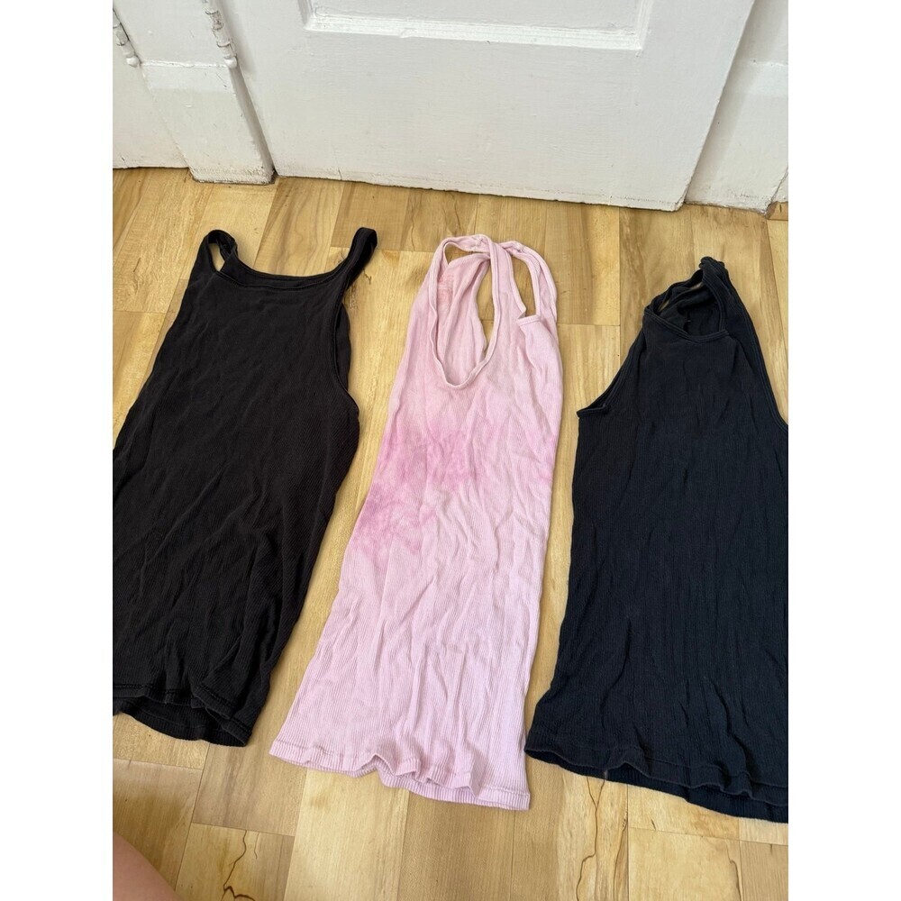 3 piece men’s size medium tank tops